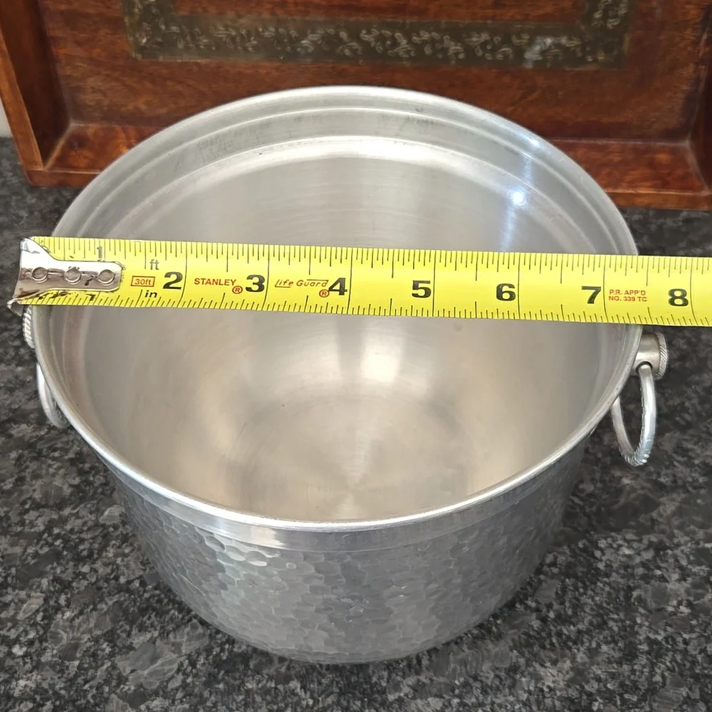 Vintage aluminum ice